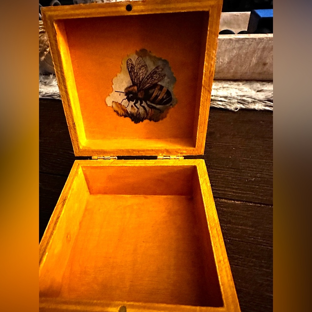 Hand Crafted Yellow Floral Bee Decor Box - Picture 7 of 7